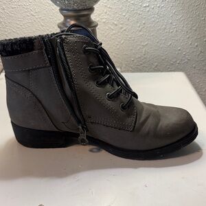 Sporto Charcoal Lace-Up Ankle Boots